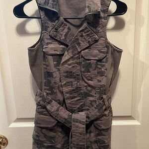 Gill girls camo vest in 0!
